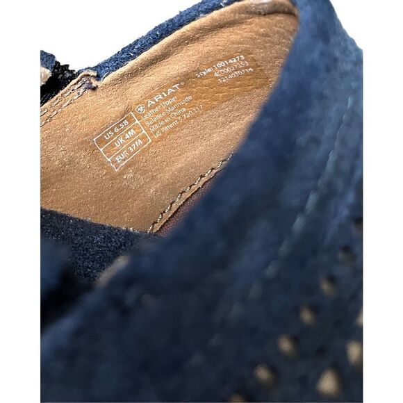 Ariat Blue Piedmont Textured Leather Laser Cut Clogs size 6.5 B - Picture 3 of 11